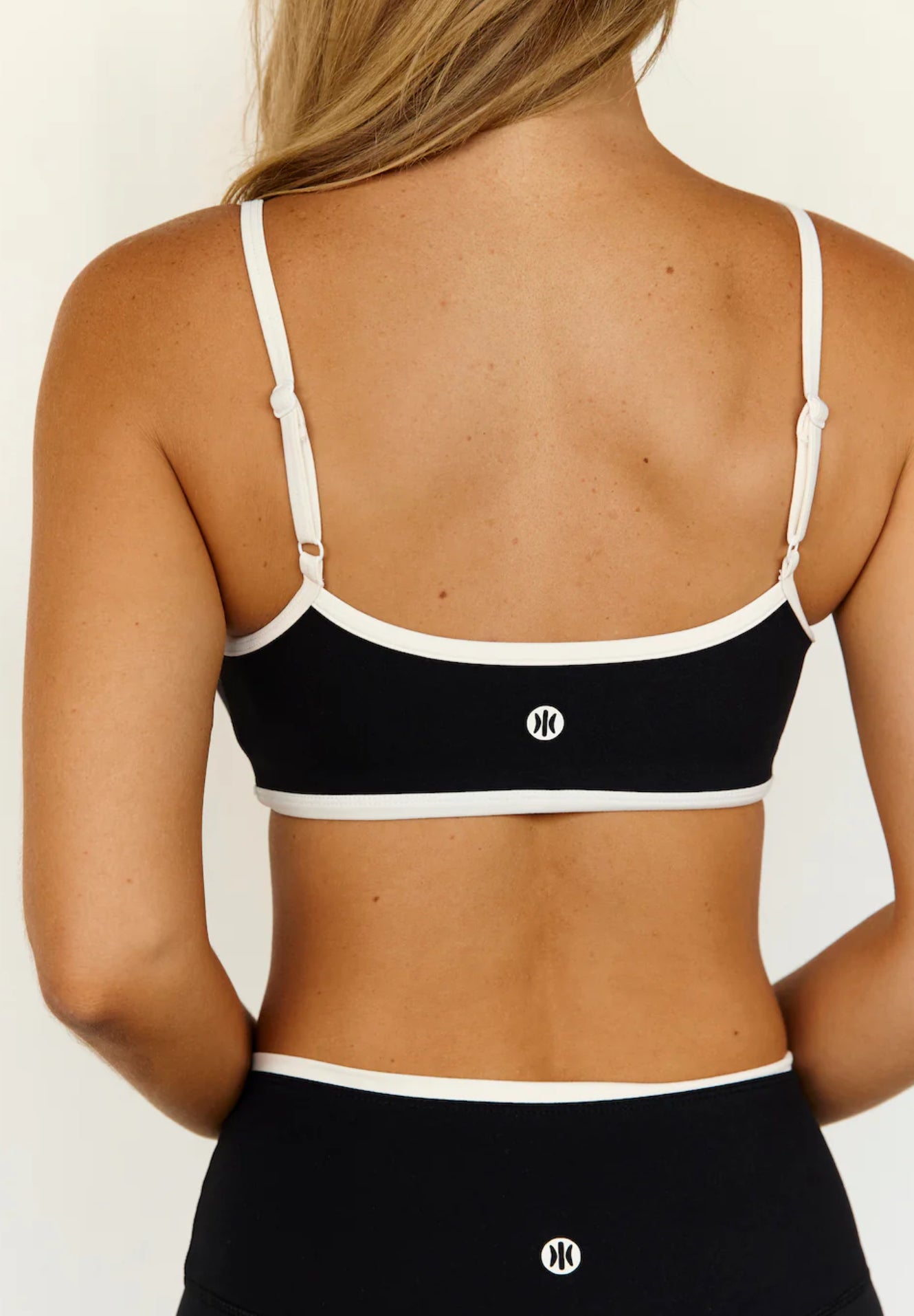 Astoria LUXE BALANCE Minimalist Sports Bra - Black/Cream